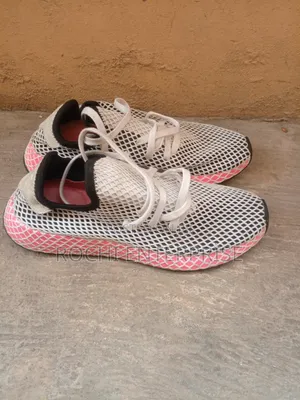 Adidas Sneakers