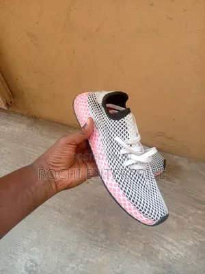 Adidas Sneakers