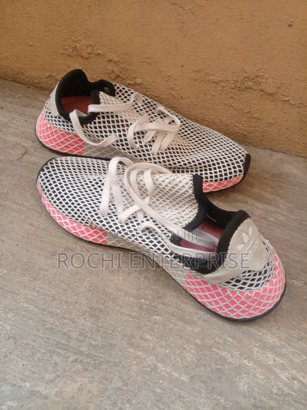 Adidas Sneakers