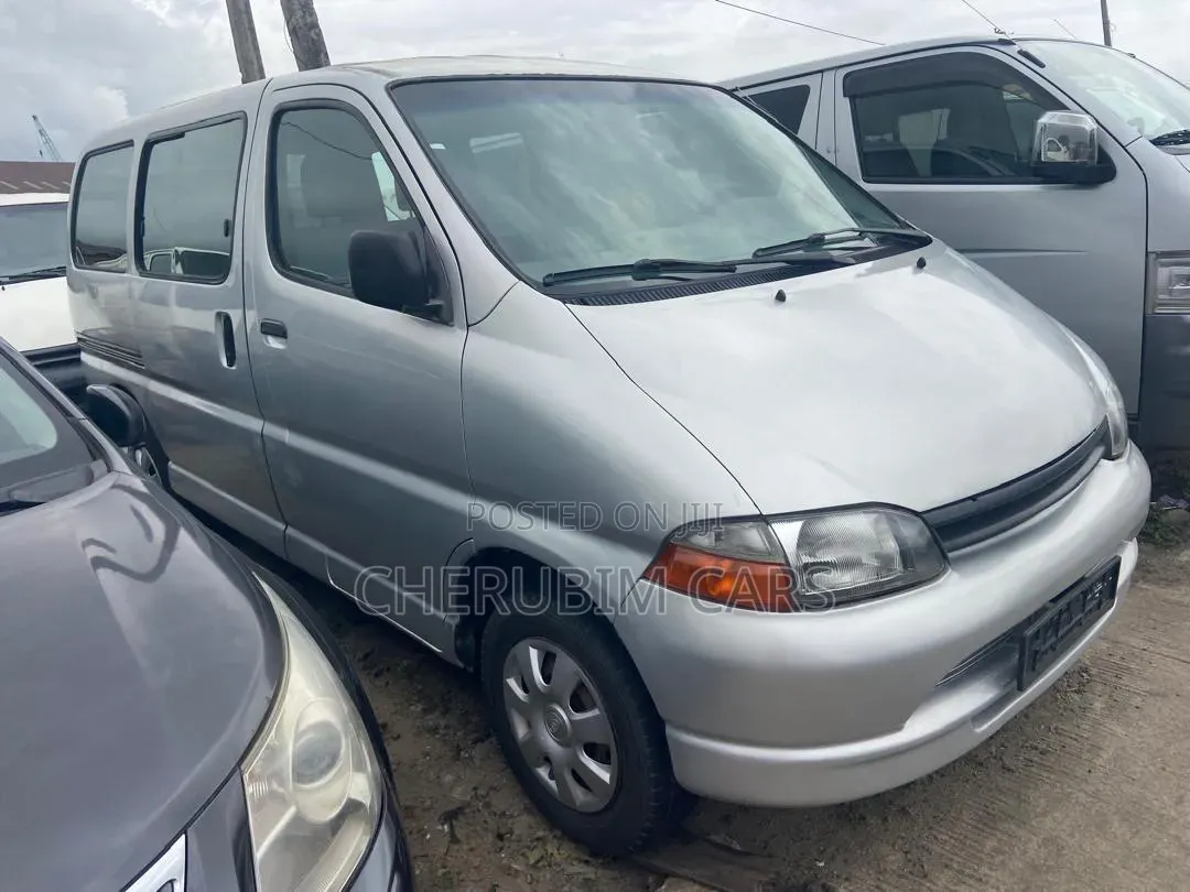 Toyota HiAce 2005 Grey