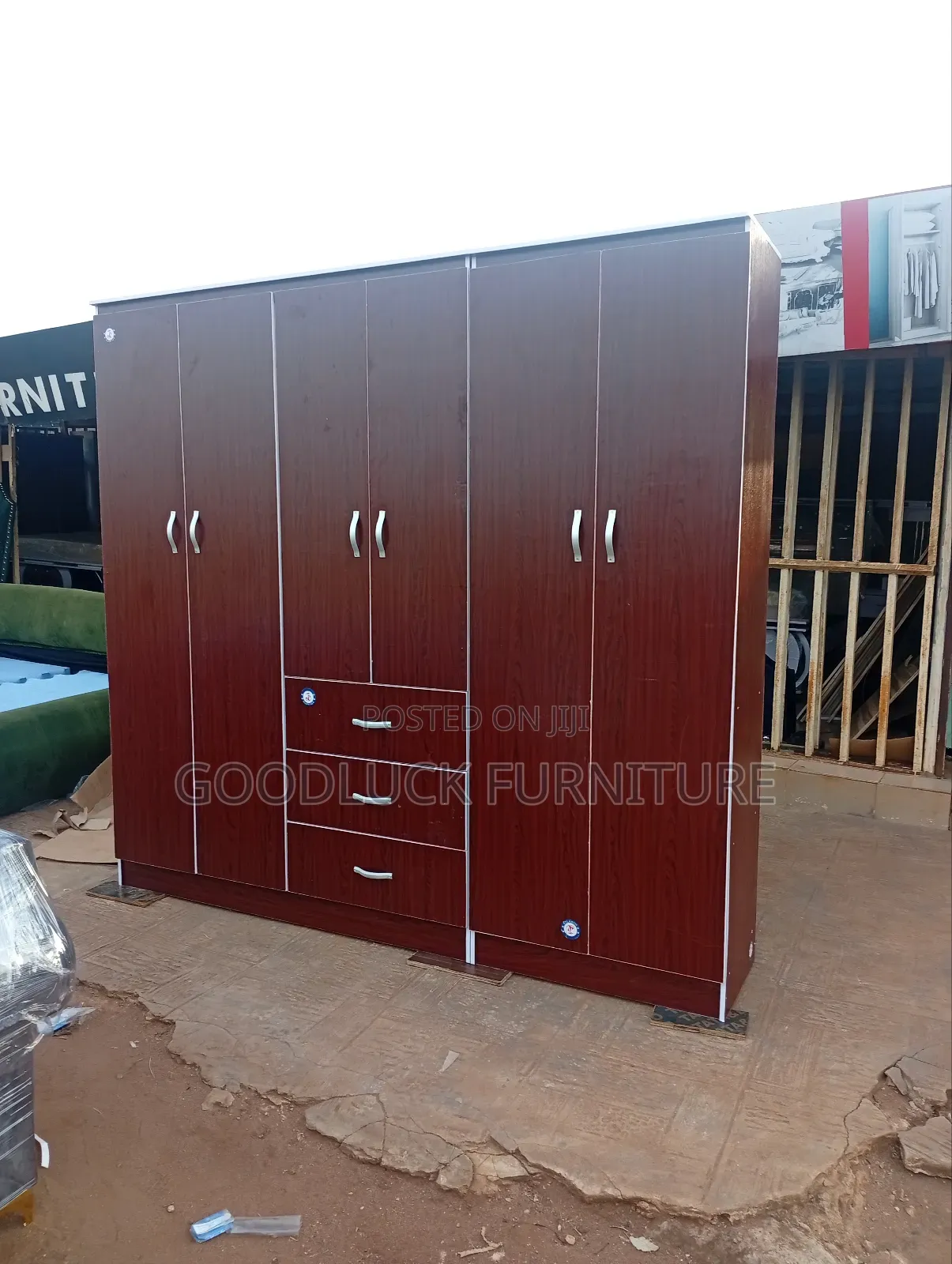 Super Wardrobe
