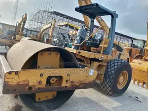 Caterpillar 2004 Roller
