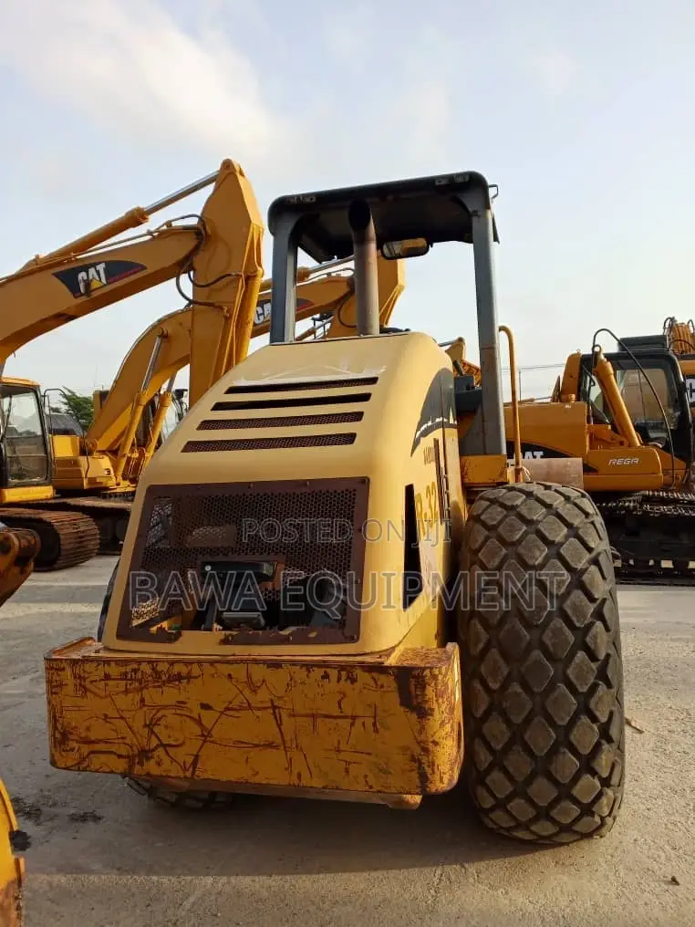 Caterpillar 2004 Roller