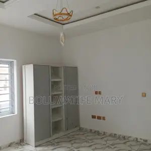 4bdrm Bungalow in Bluestone Favour, Ibadan for sale