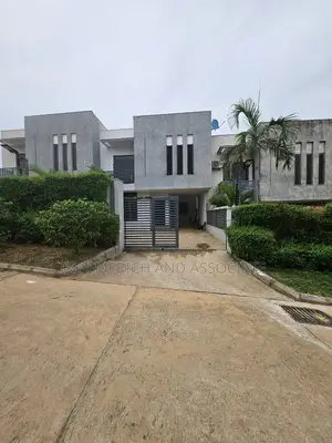 4bdrm Duplex in Life Camp for rent