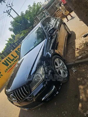 Mercedes-Benz C300 2013 Black