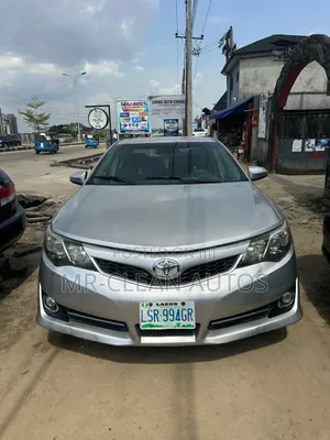 Toyota Camry 2012 Silver