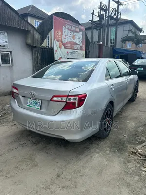 Toyota Camry 2012 Silver