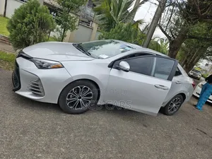 Toyota Corolla 2017 Silver