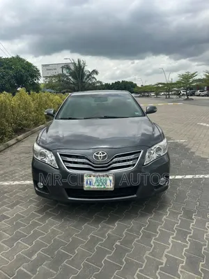 Toyota Camry 2010 Gray