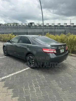 Toyota Camry 2010 Gray