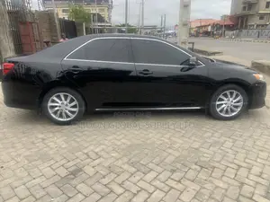 Toyota Camry LE 4dr Sedan w/Prod. End 11/13 (2.5L 4cyl 6A) 2014 Black