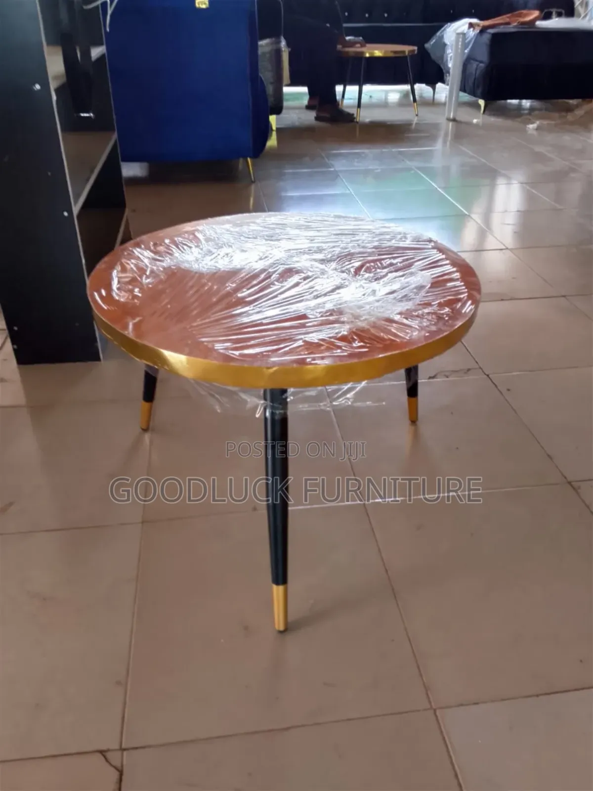 Round Center Table