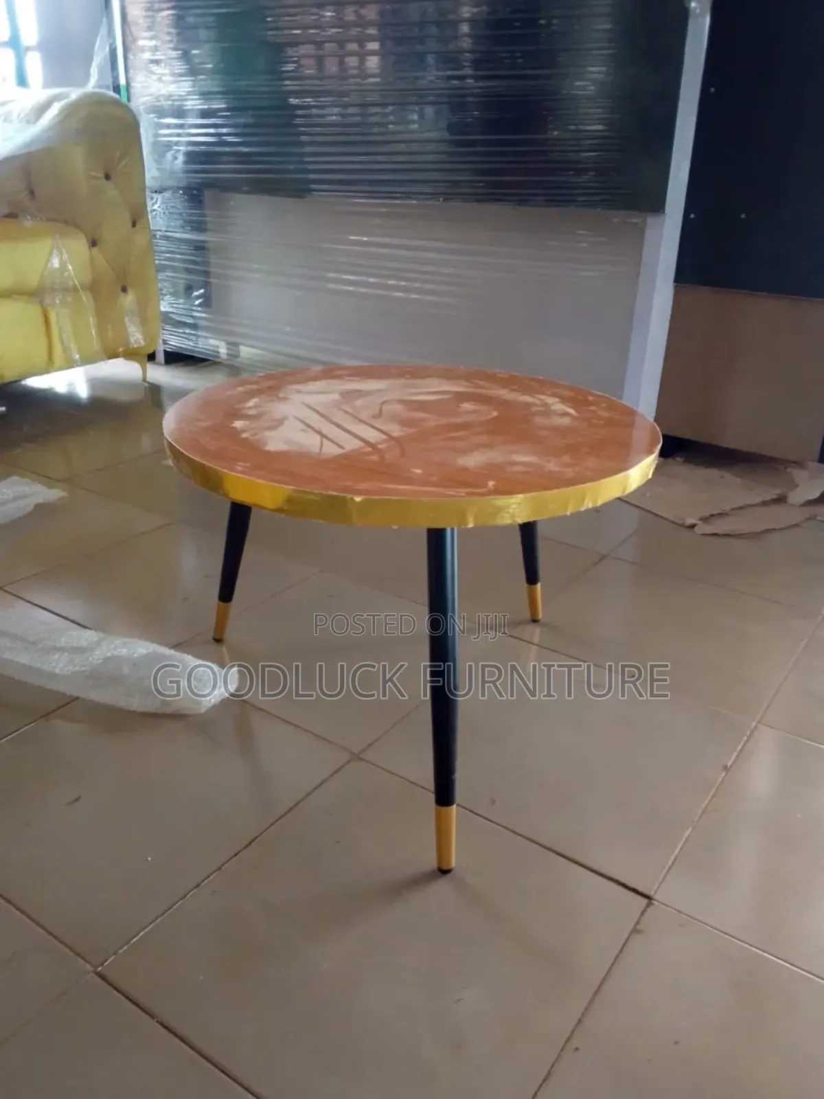 Round Center Table