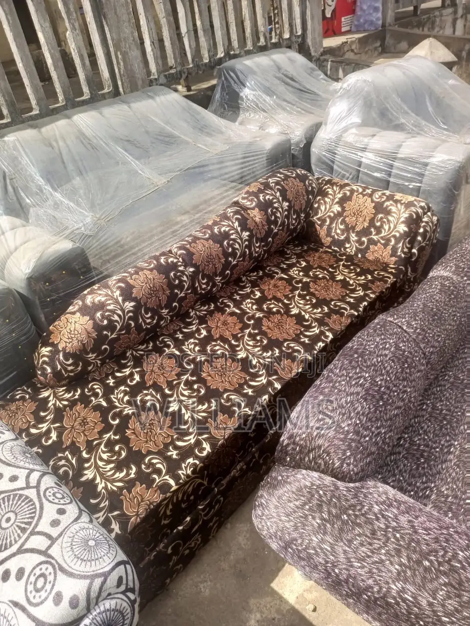 Quality Couch Rest and Sectional Seats/Sofas