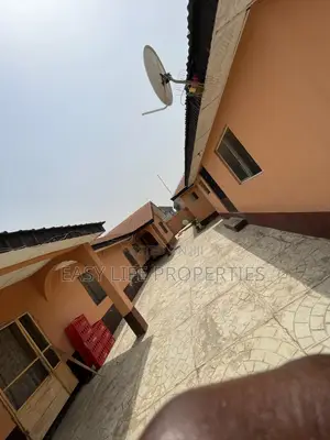 2bdrm Block of Flats in Apple Lane, Akala Express for sale