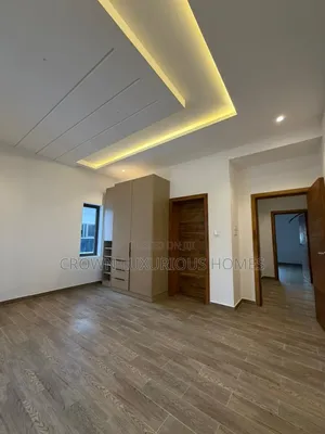 5bdrm Duplex in Kolapo Ishola Gra, Ibadan for sale