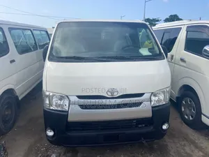 Toyota HiAce 2011 White