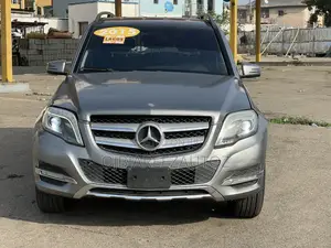 Mercedes-Benz GLK-Class Base GLK 350 4dr AWD 4MATIC (3.5L 6cyl 7A) 2015