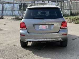 Mercedes-Benz GLK-Class Base GLK 350 4dr AWD 4MATIC (3.5L 6cyl 7A) 2015