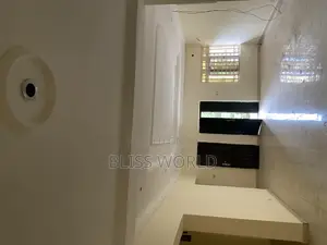 3bdrm Block of Flats in Utako for rent