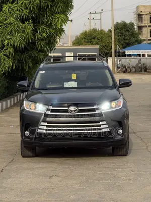 Toyota Highlander XLE V6 4x4 (3.5L 6cyl 6A) 2016 Gray
