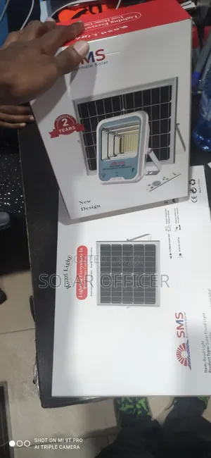 SMS Solar Square Light 200e With Pannel