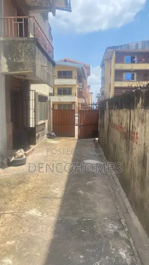 3bdrm Block of Flats in Umuahia for sale