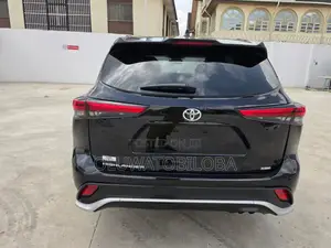 Toyota Highlander XSE AWD 2023 Black