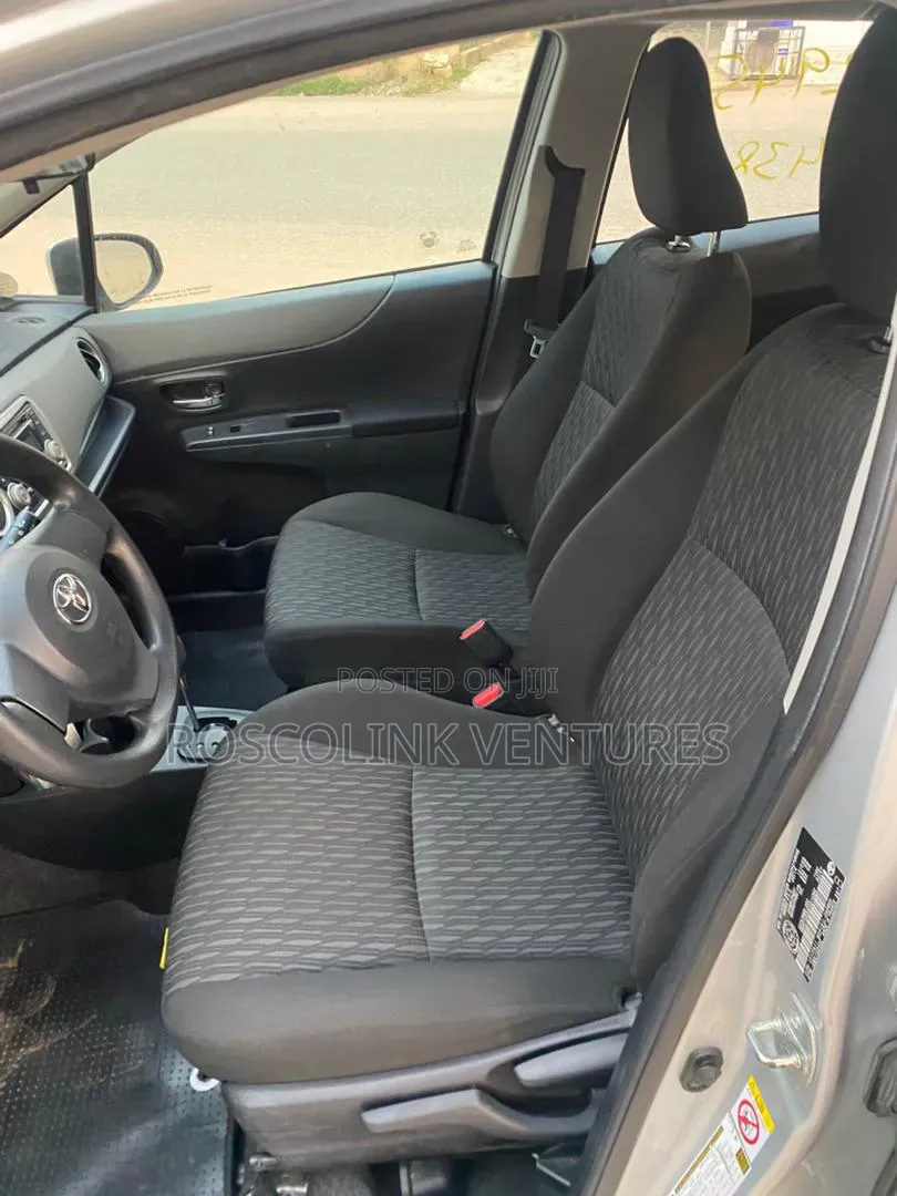 Toyota Yaris 2014 Silver