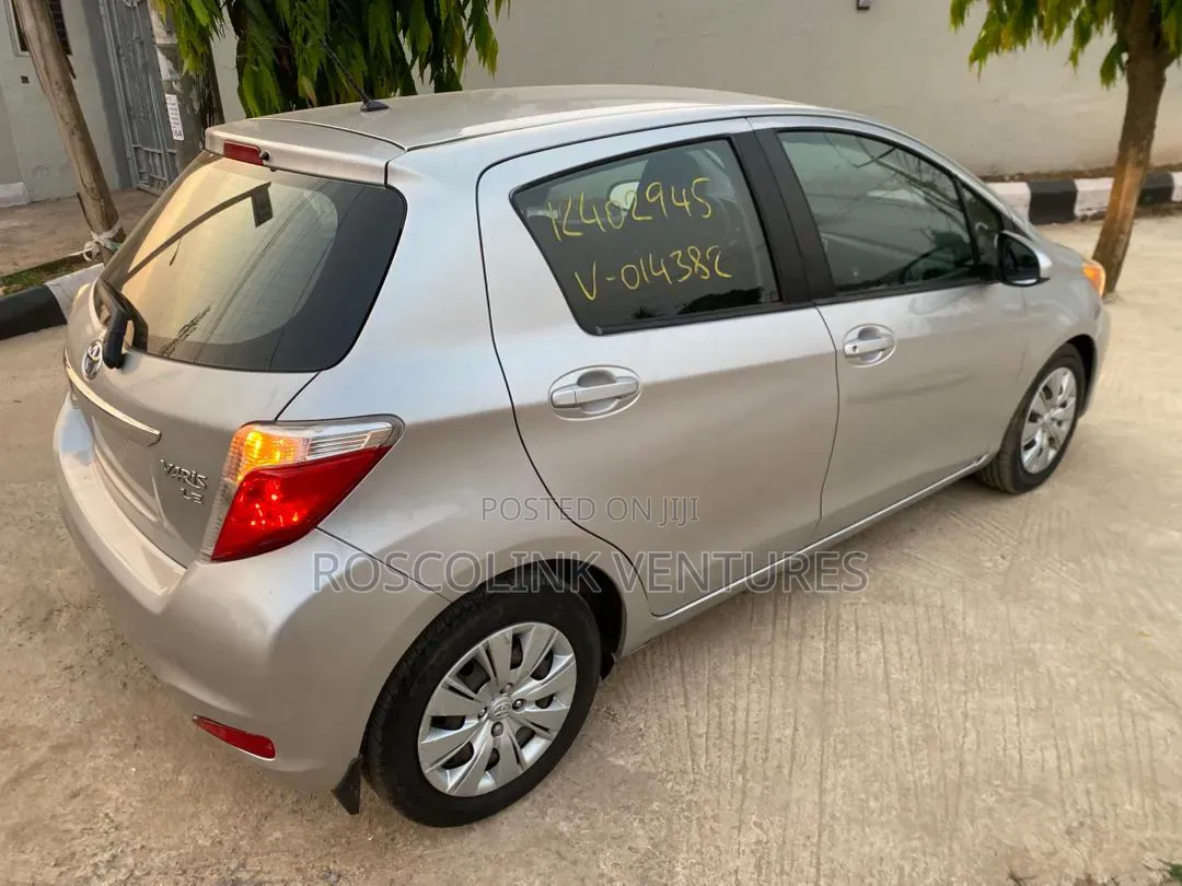 Toyota Yaris 2014 Silver