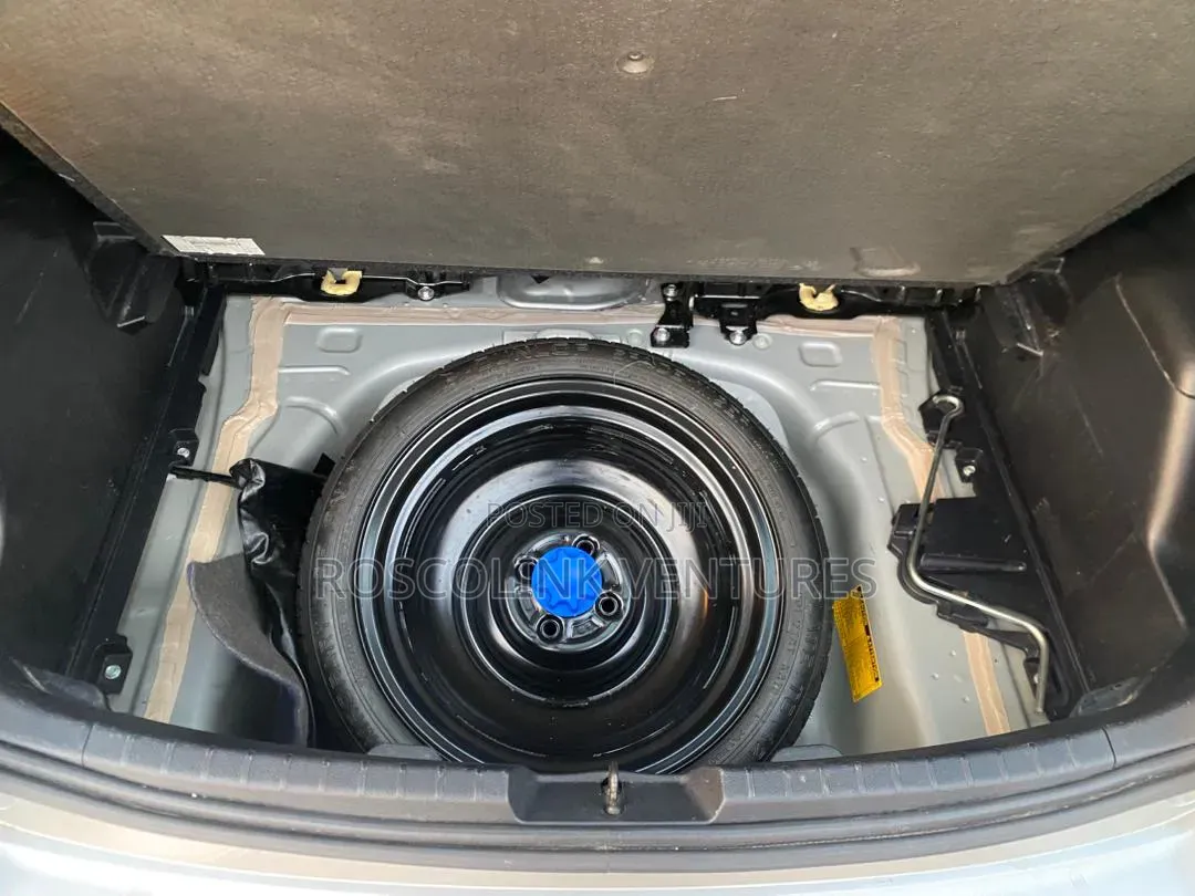 Toyota Yaris 2014 Silver