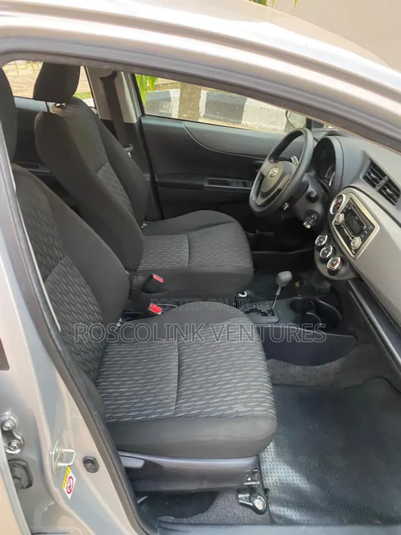 Toyota Yaris 2014 Silver