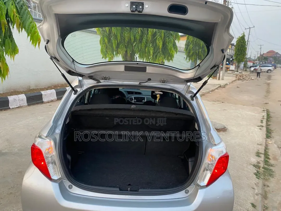 Toyota Yaris 2014 Silver