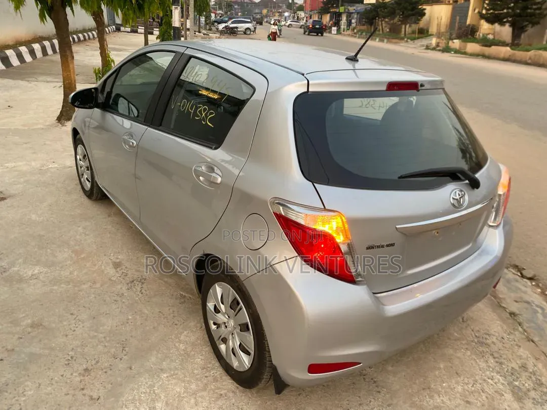 Toyota Yaris 2014 Silver
