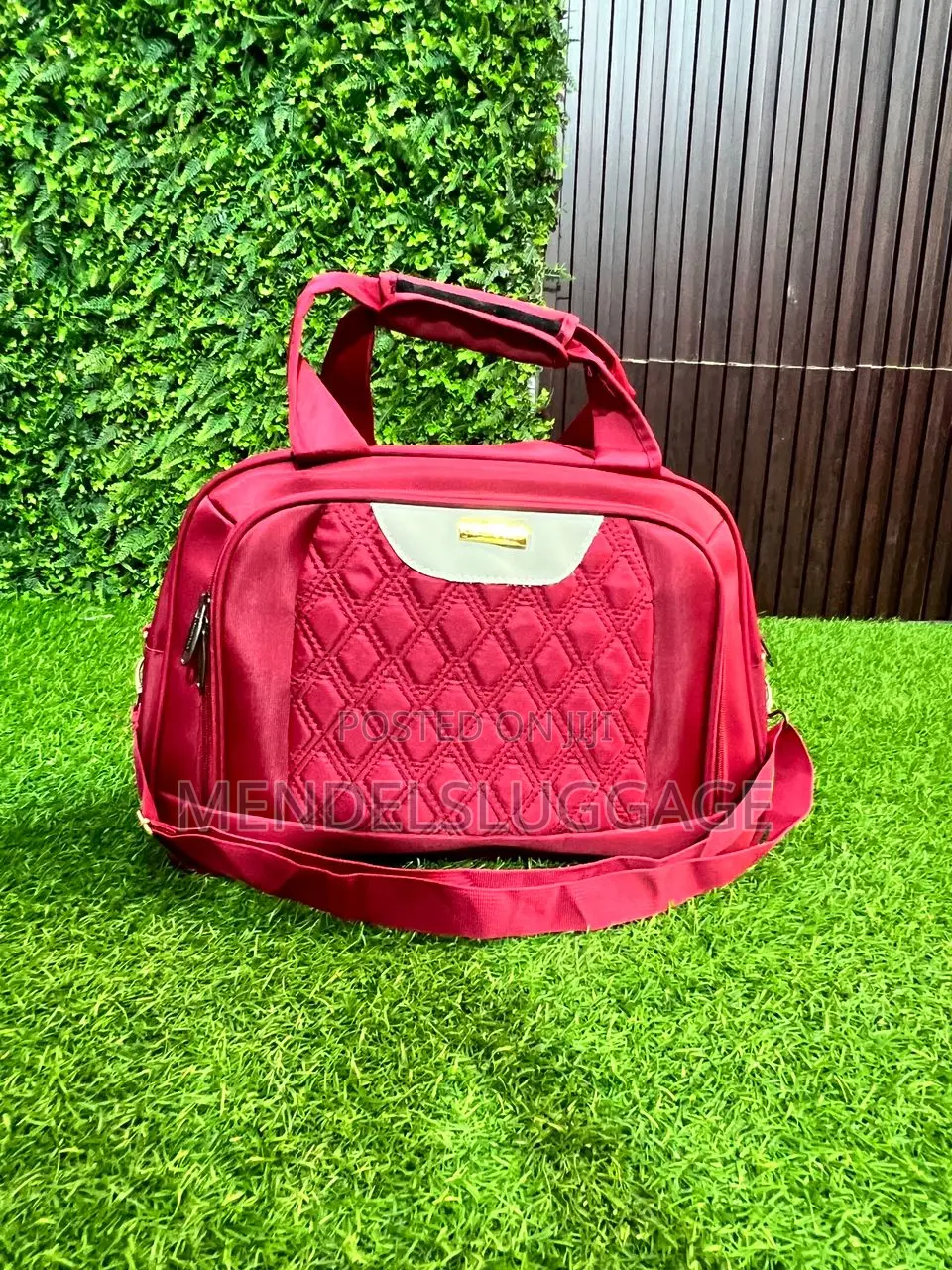 Mendels Luxury 4-Piece Ruby Red Luggage Set