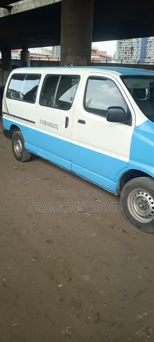 Toyota HiAce 2002 White