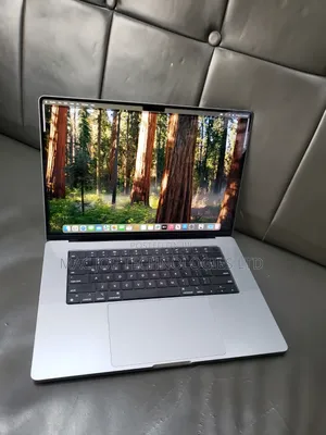 Laptop Apple MacBook Pro 2021 M1 16GB Apple M1 Pro SSD 512GB