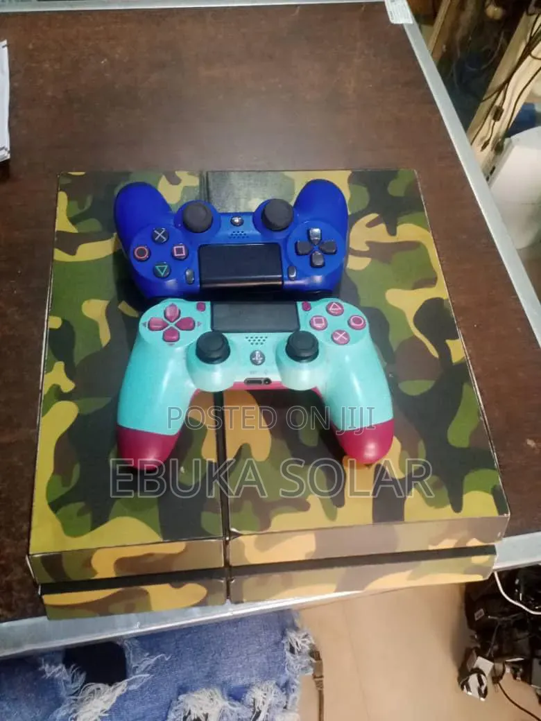 Ps4 Video Game With Pad