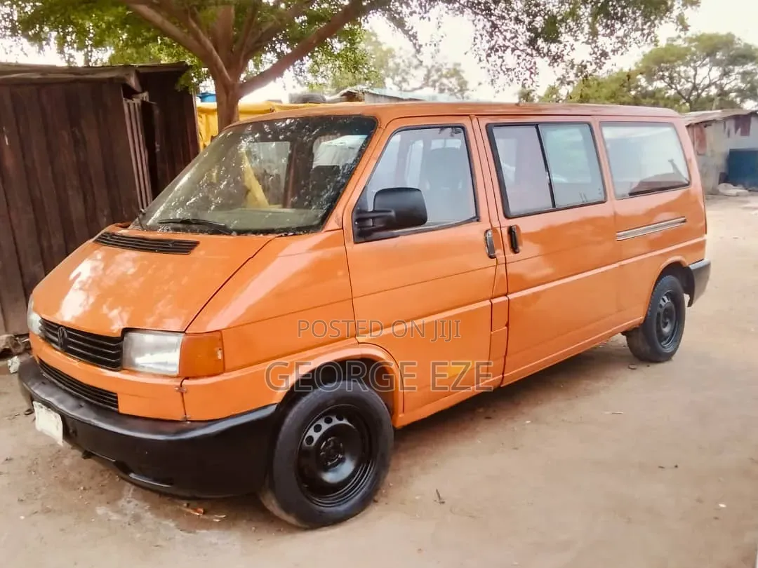 Volkswagen Transporter 2004 Orange