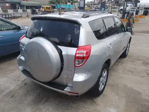 Toyota RAV4 2012 Silver