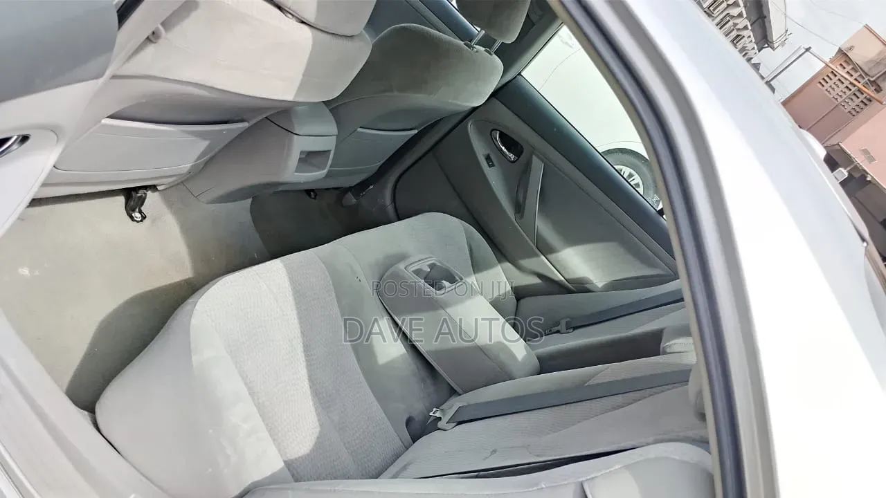 Toyota Camry 2011 Silver