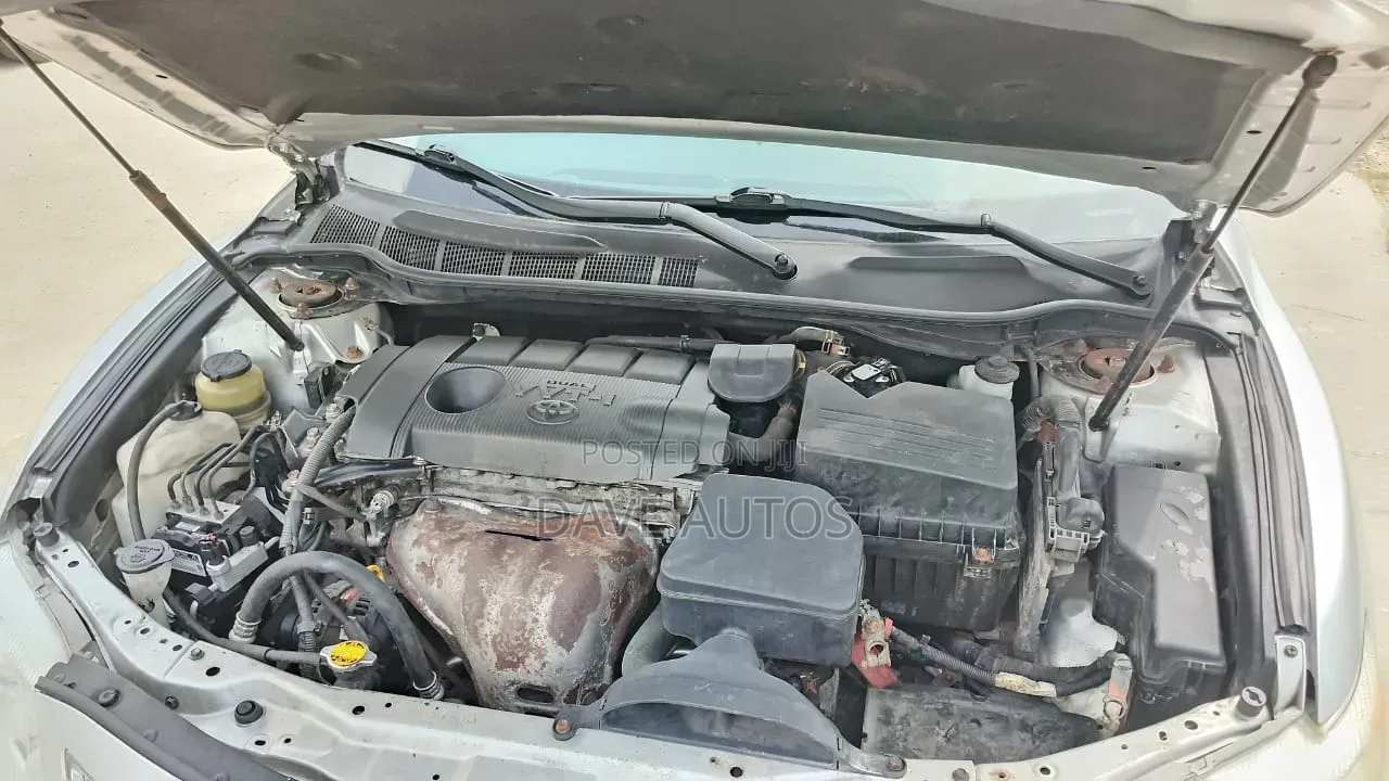 Toyota Camry 2011 Silver