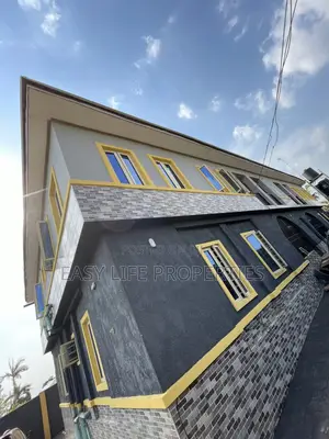 3bdrm Apartment in Akinfenwa, Alakia for rent