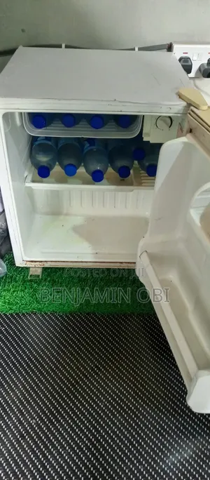 Refrigerator/Fridge