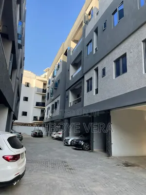 2bdrm Apartment in Lekki Conversation for rent