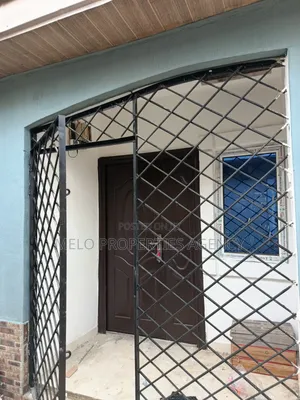 1bdrm Block of Flats in Ohamadike Street, Rukpokwu for rent