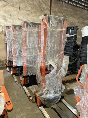 2000 Kg Stalk Lifter Manually Operated (2 Tons )