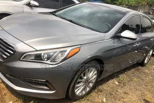 Hyundai Sonata Limited w/Brown Leather 4dr Sedan (2.4L 4cyl 6A) 2015