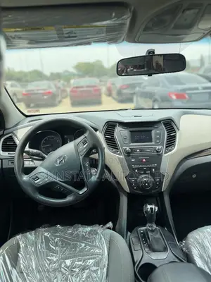 Hyundai Santa Fe 2017 White